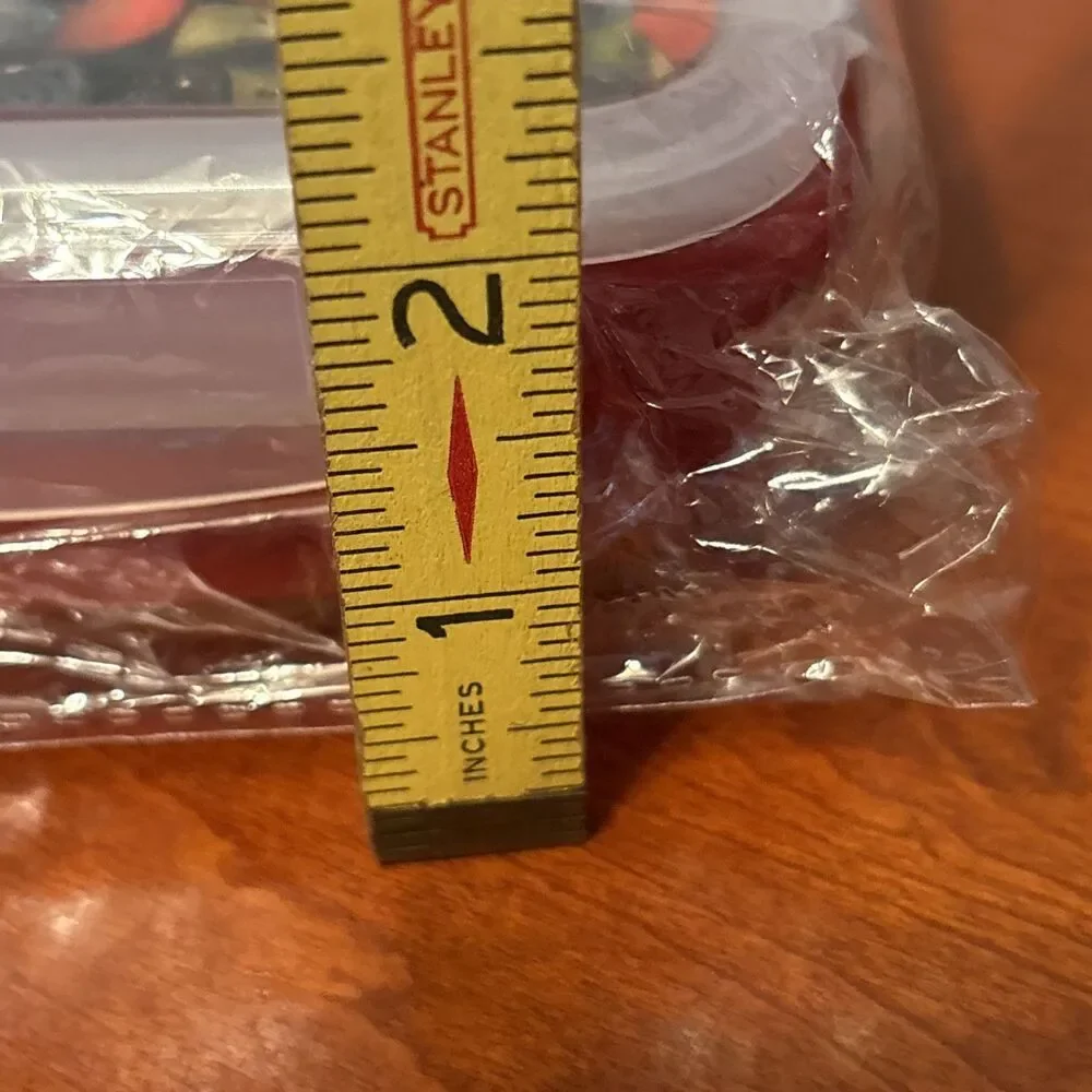 New Gourmet Burgundy Silicone Collapsible Lunch Box/ Storage Container 7 By 4”‎